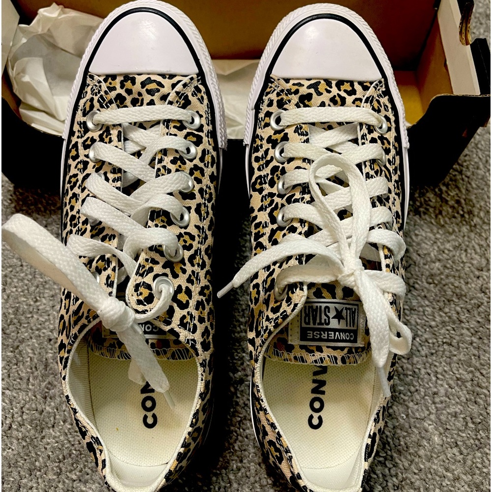 Converse size 7 women